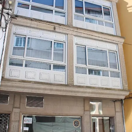 A Casa Antiga Do Monte Turisticos - Pontecesures Apartment *