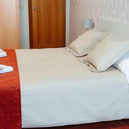 Apartamento A Casa Antiga Do Monte Turísticos - Pontecesures