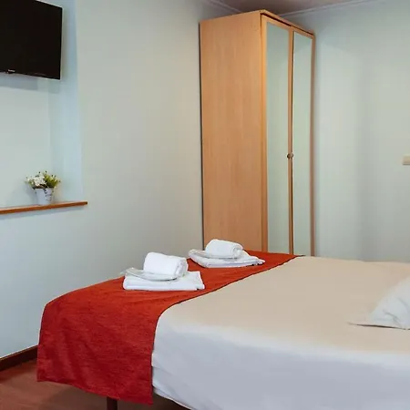 Apartment A Casa Antiga Do Monte Turisticos - Pontecesures *