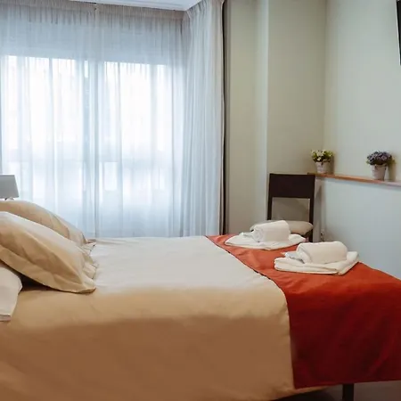 A Casa Antiga Do Monte Turisticos - Pontecesures Apartment *