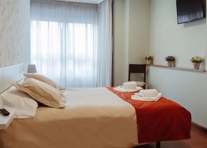 A Casa Antiga Do Monte Turisticos - Pontecesures Apartament *